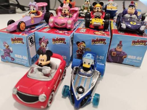 Mickey & Friends Roadster Racers Die-Cast Toy Car Set – Premium Collectible Vehicles by Electro-Mania